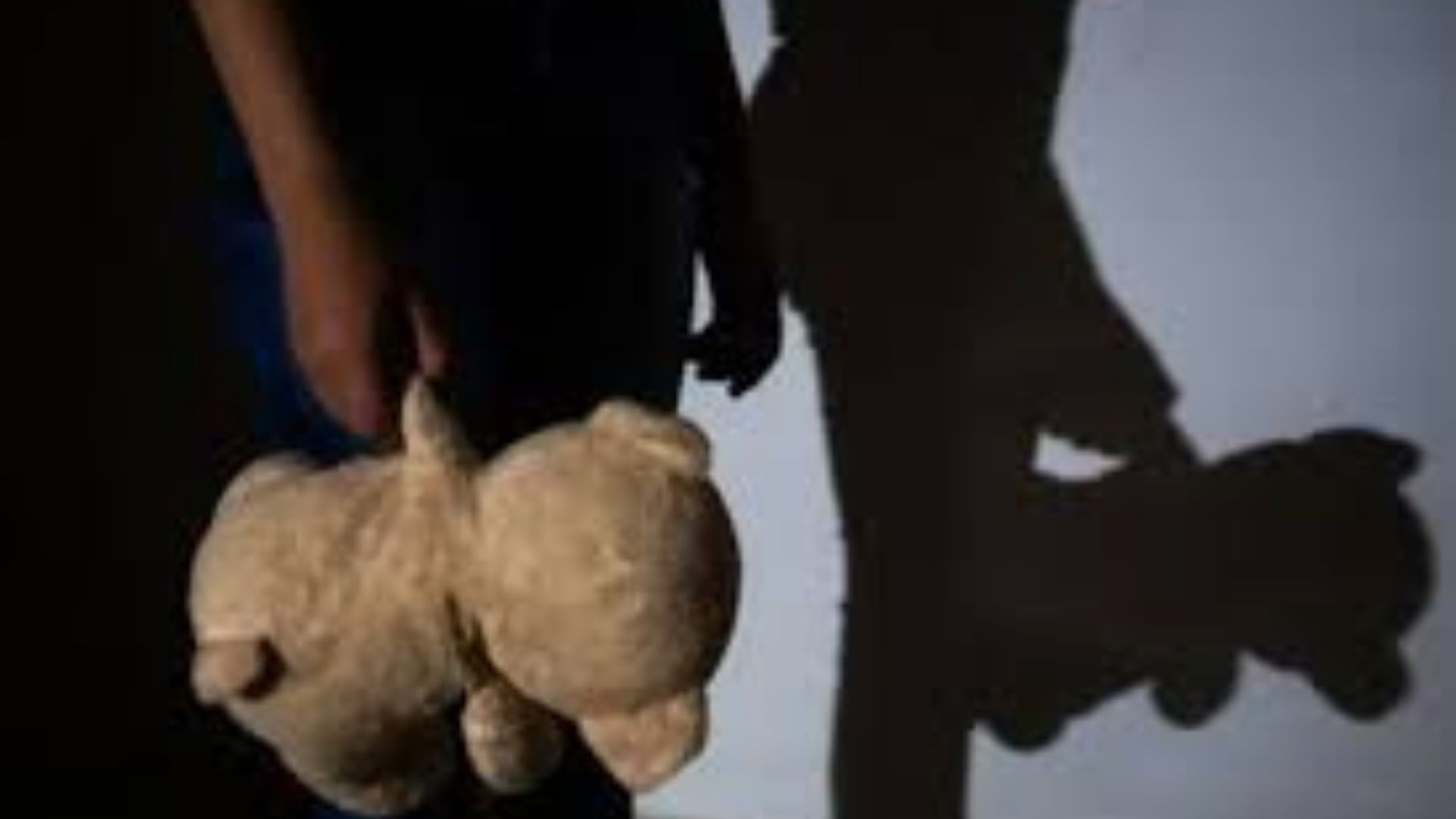 Suspeita de tortura, mulher cuidava de crian&ccedil;a h&aacute; 1 ano e era chamada de &ldquo;mam&atilde;e&rdquo;