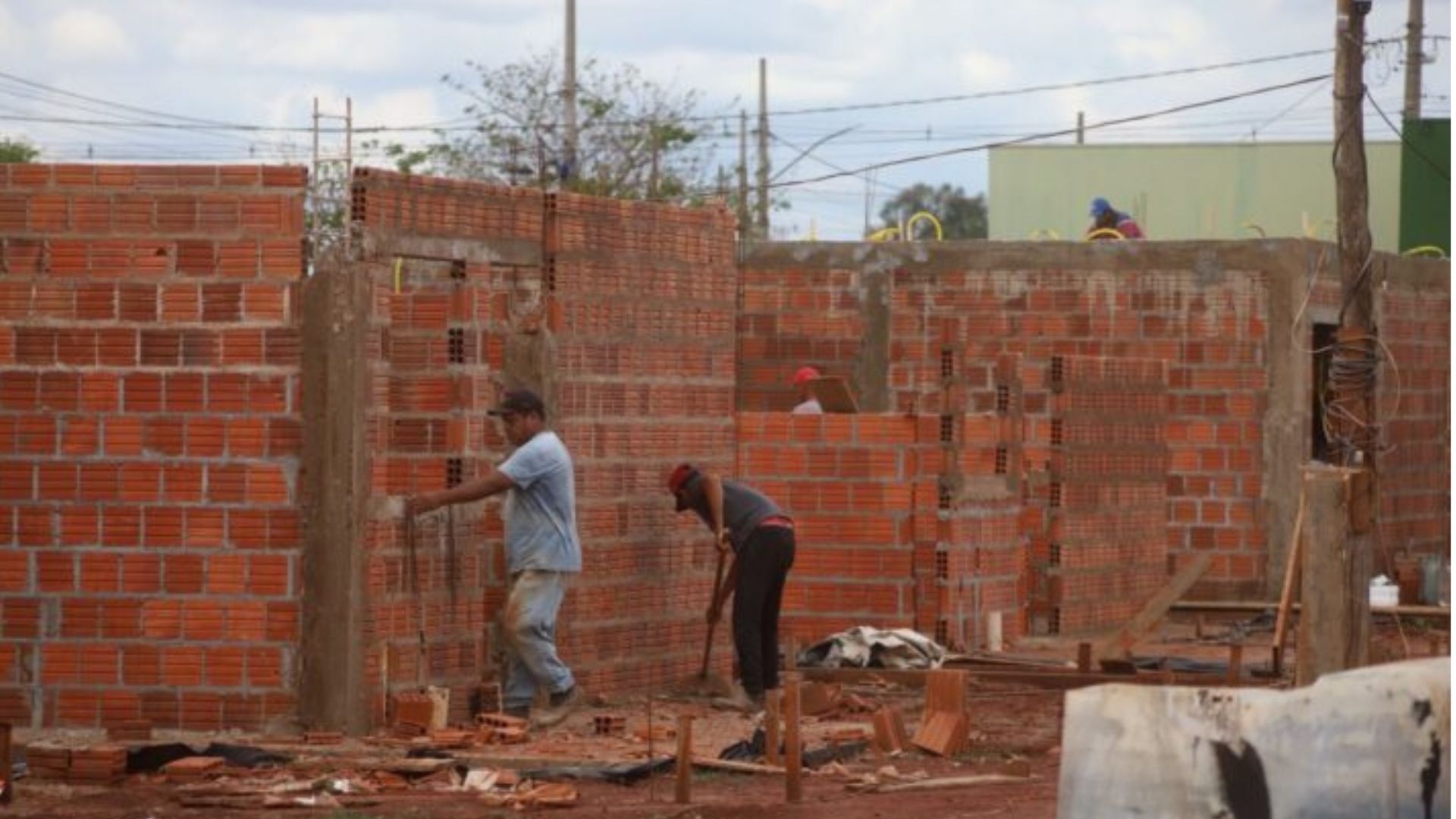 Habita&ccedil;&atilde;o que transforma vidas: Agehab fortalece o direito &agrave; moradia nos 49 anos de MS