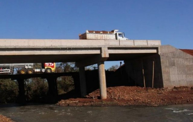 Governo do Estado investe na substituição das velhas pontes de madeira por novas pontes de concreto (Foto: Subcom/Divulgação) /  