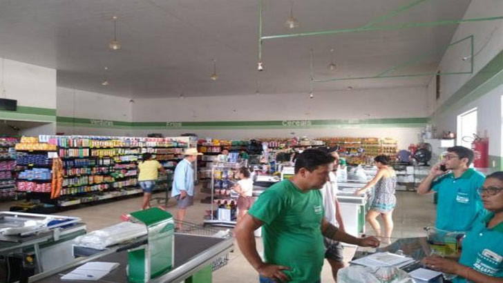 Energia em meia fase em supermercado de Porto Murtinho (Foto: Divulgação) / Maressa Mendonça 